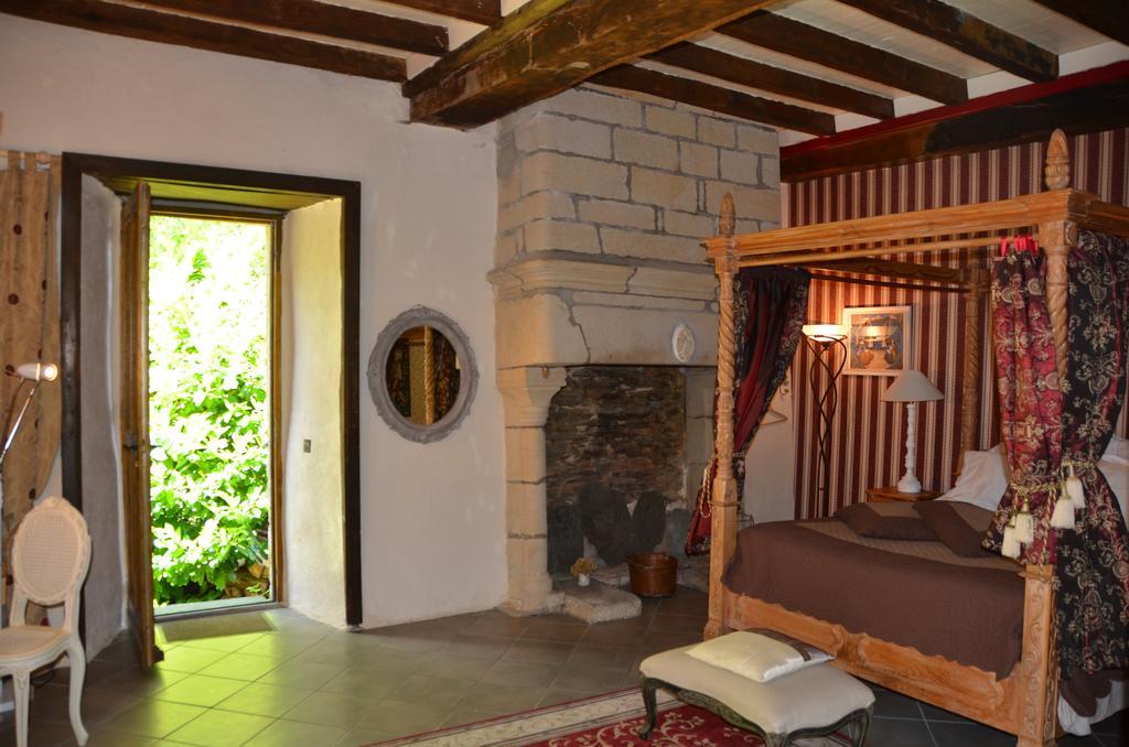 Bed and Breakfast La Tour Du Lion Рошфор-ан-Тер Экстерьер фото